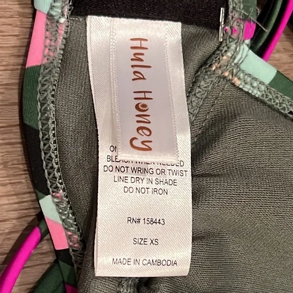 Macy’s NWT Junior’s Tropical Hula Honey Bikini Top Size XS Strappy Crisscross - Picture 9 of 16